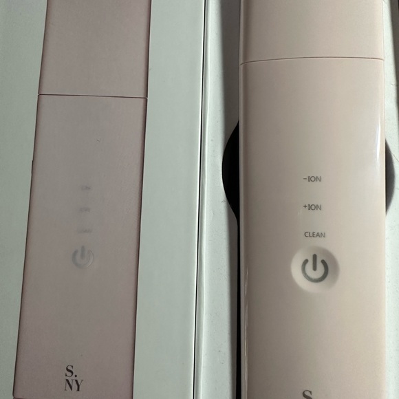 Solaris Ultrasonic Exfoliator Tool - Picture 3 of 3